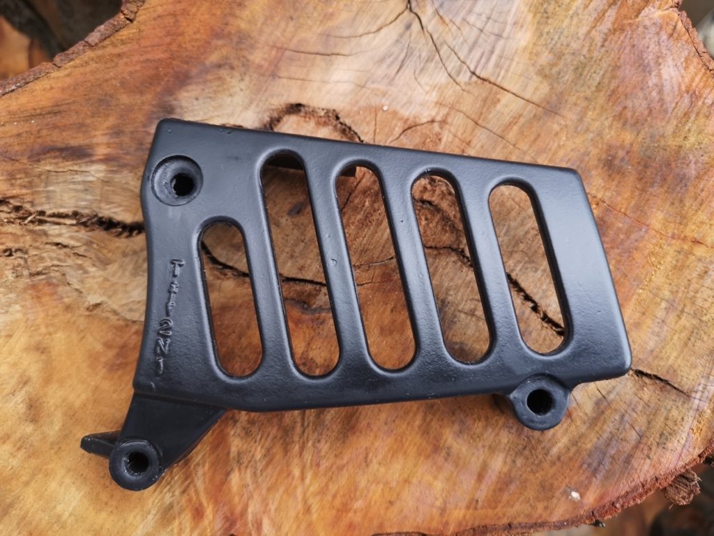 Kawasaki KX125 250 420 KDX175 400 420 450 front chain cover 14026101221 1978-81